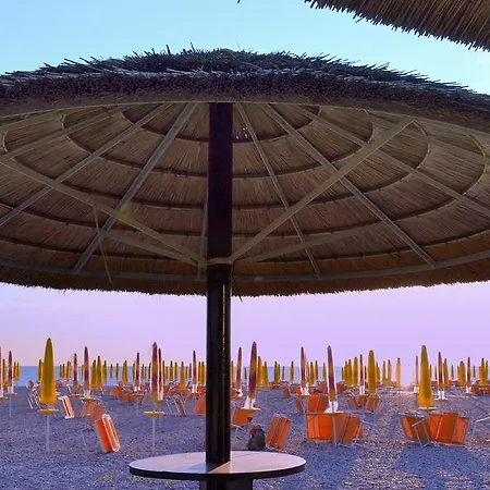 Hotel Paradise 3*