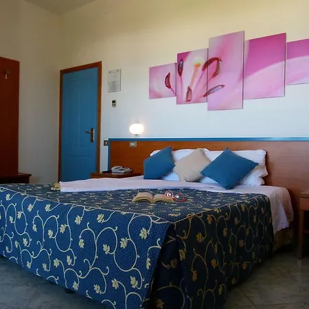 Paradise Hotel