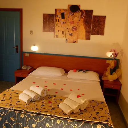 Paradise 3*