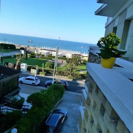 Hotel Paradise 3*