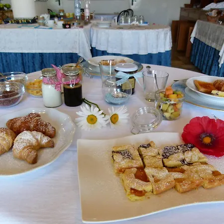 Paradise Hotel 3*